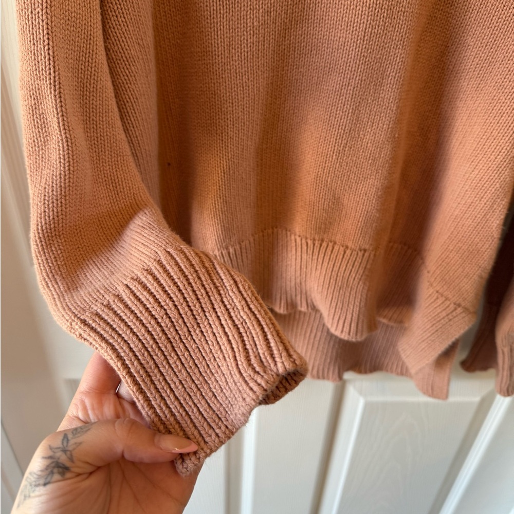 Pink Sweater - Picture 5 of 5